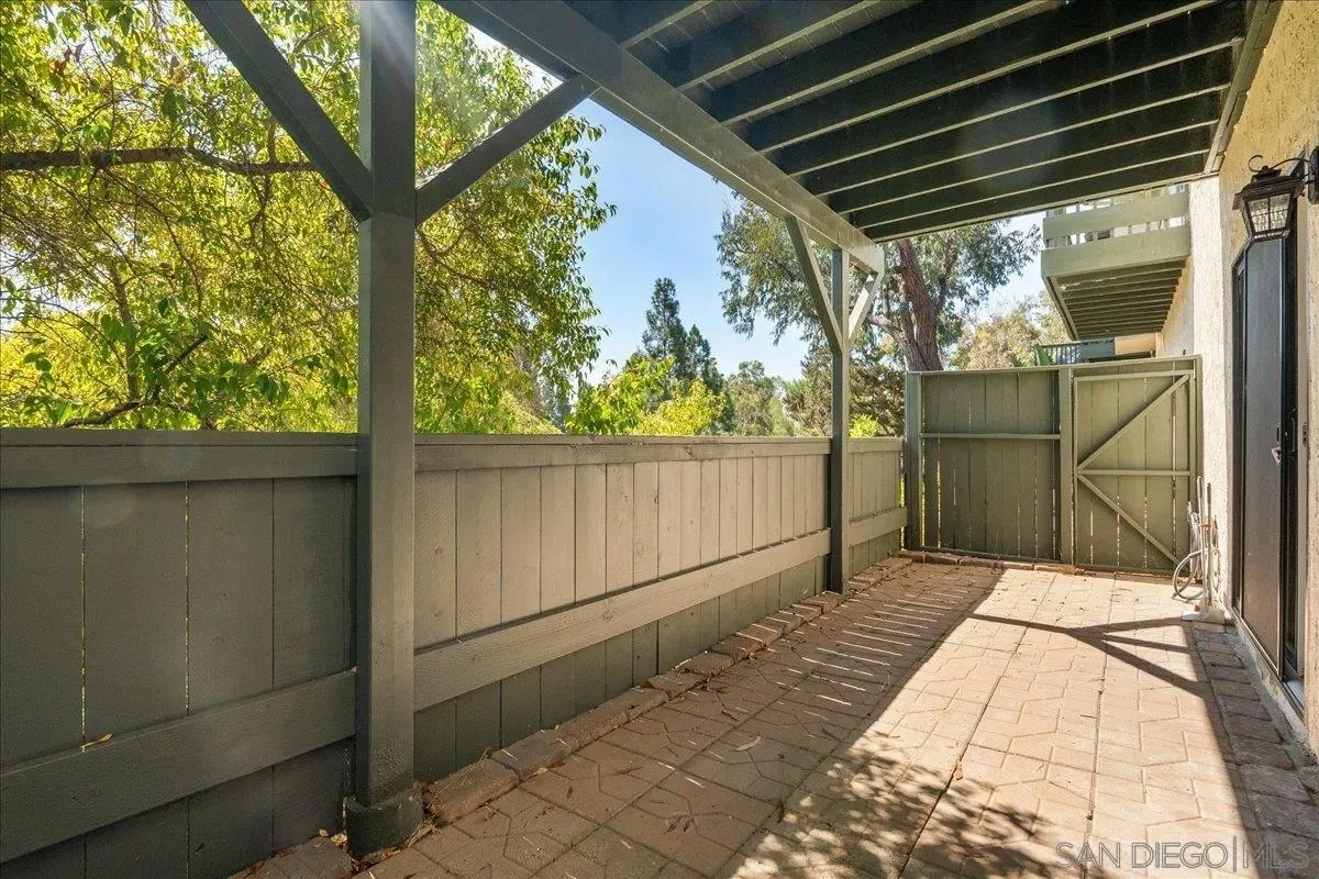 San Diego, California 92111, United States, 3 Bedrooms Bedrooms, ,3 BathroomsBathrooms,Residential,Active,201452