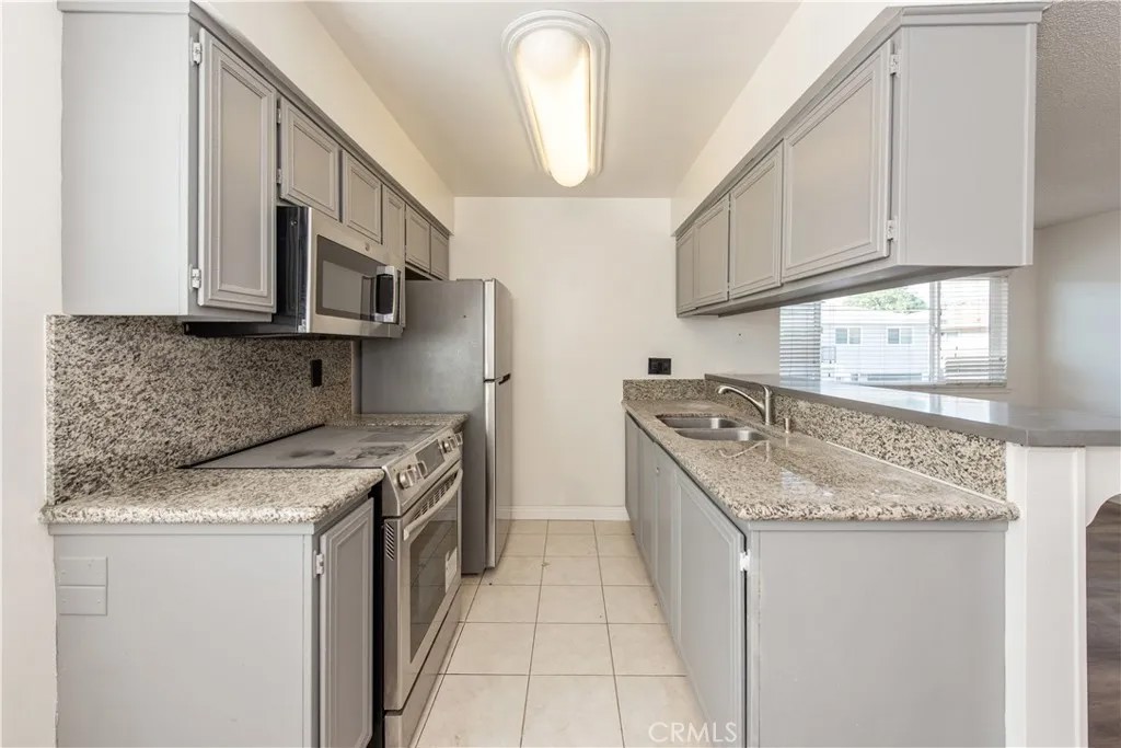 18236 Camino Bello 4