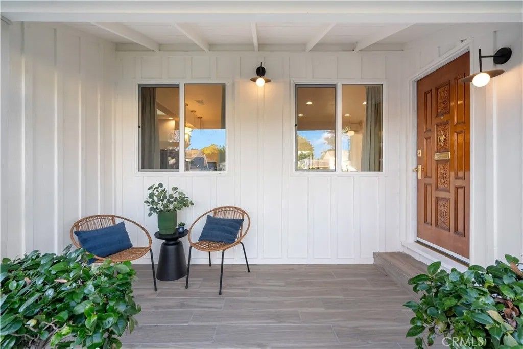 Photo of 5625 Saint Clair Avenue, Valley Village, CA 91607 (MLS # SR26011694)