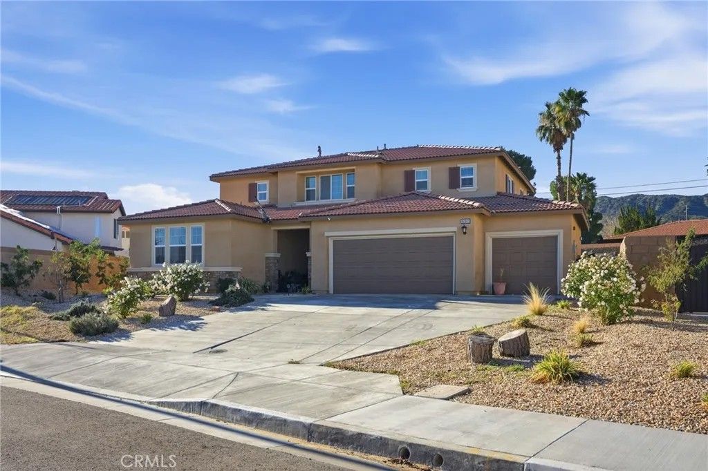 Photo of 42041 Mohave Rose Drive, Lancaster, CA 93536 (MLS # SR26010242)