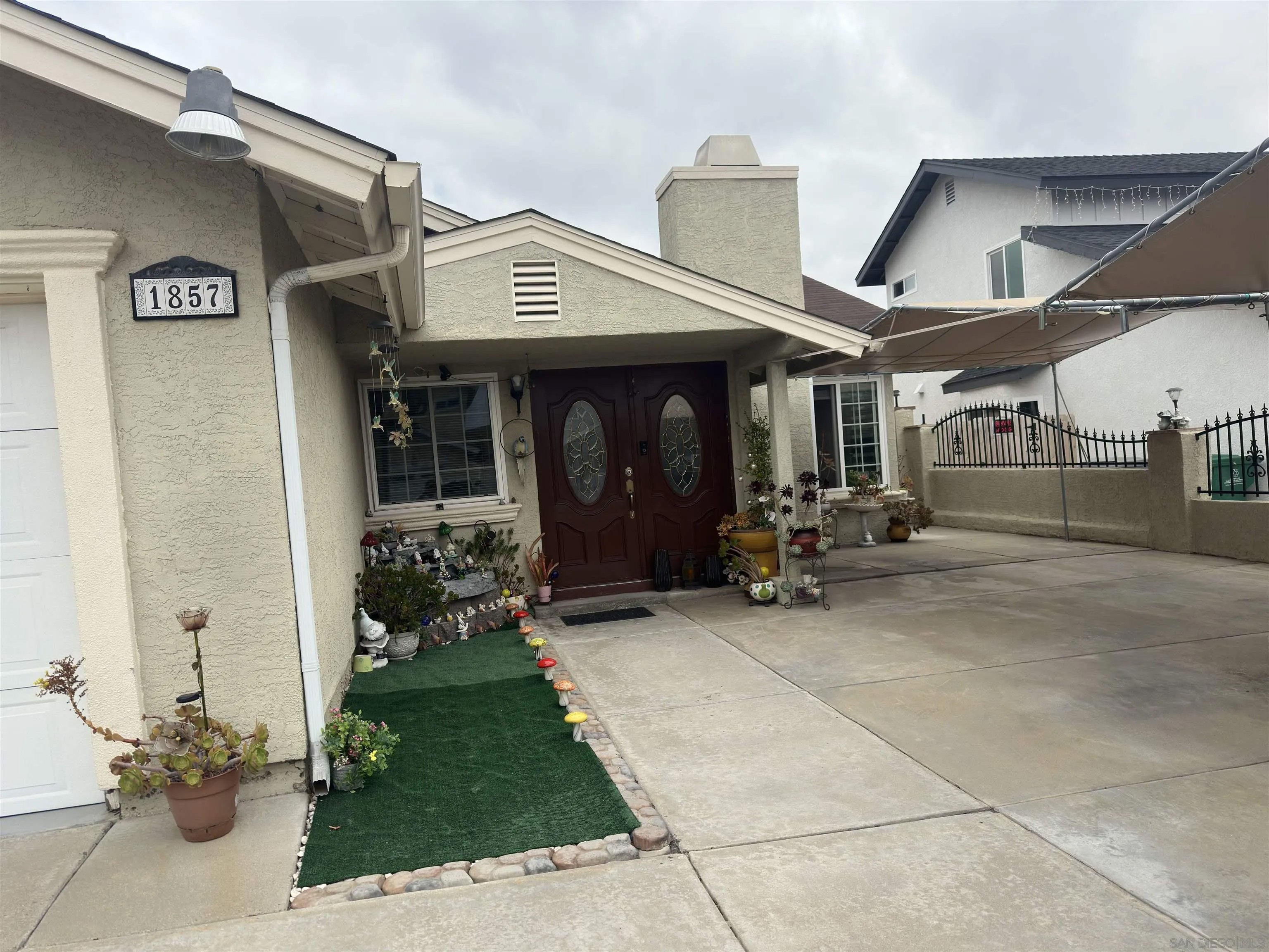 1857 Olamar Way