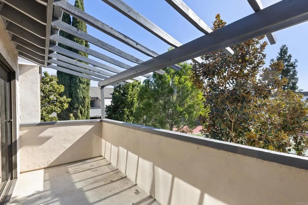 2135 E Valley Parkway 49