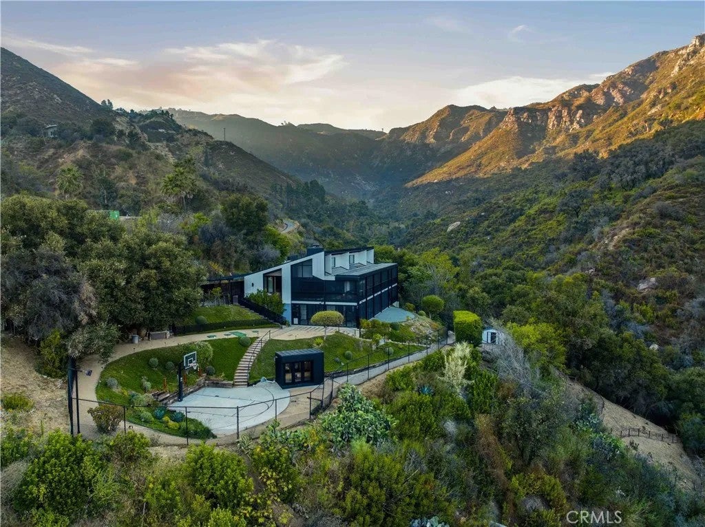 21656 Las Flores Heights