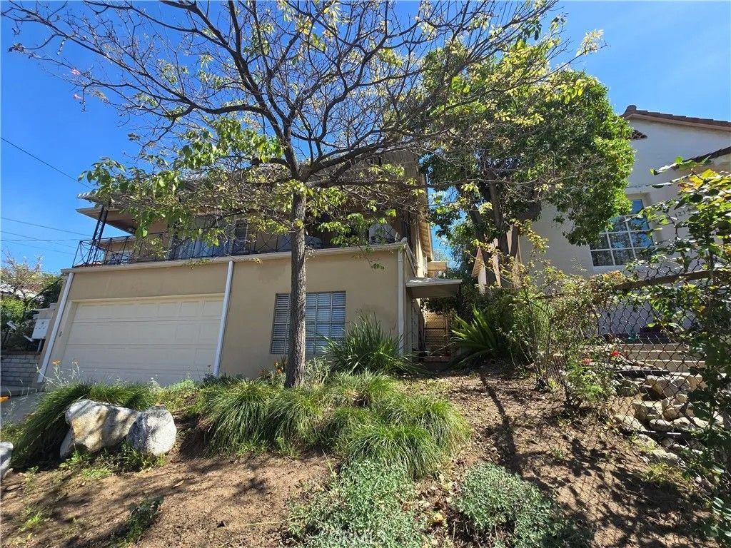 Photo of 1210 Tyler Street #1/2, Glendale, CA 91205 (MLS # CV26059723)