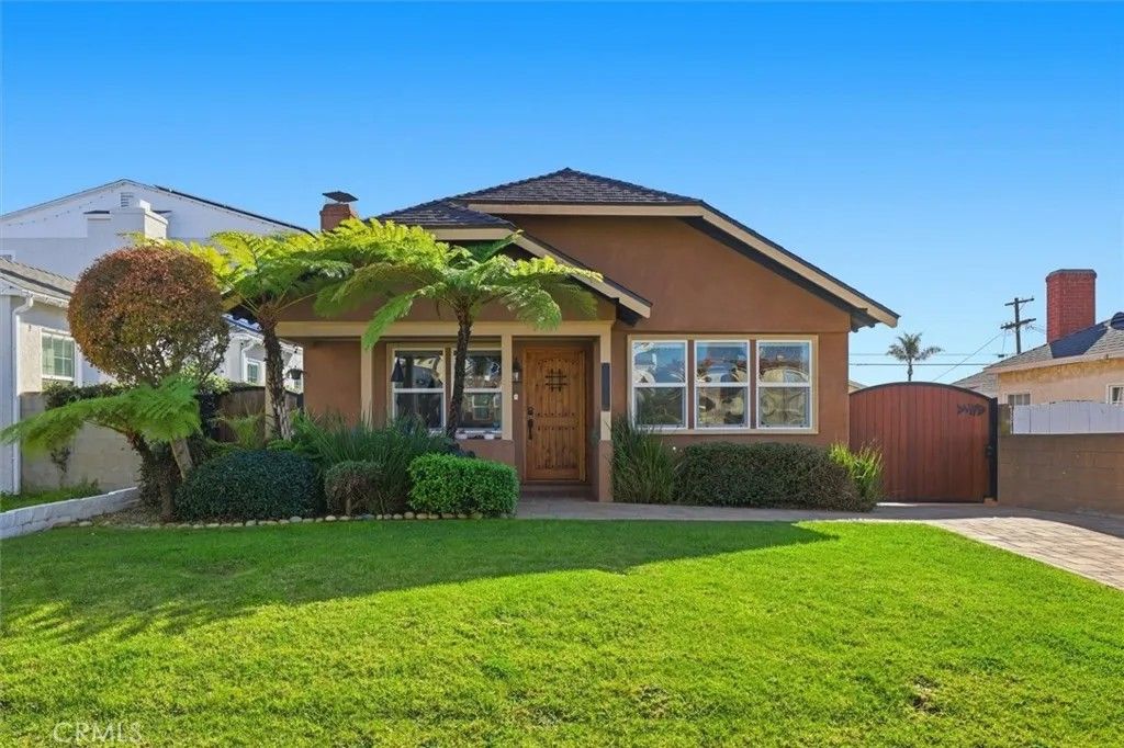 Photo of 4312 W 59th Street, Los Angeles, CA 90043 (MLS # SB26018370)