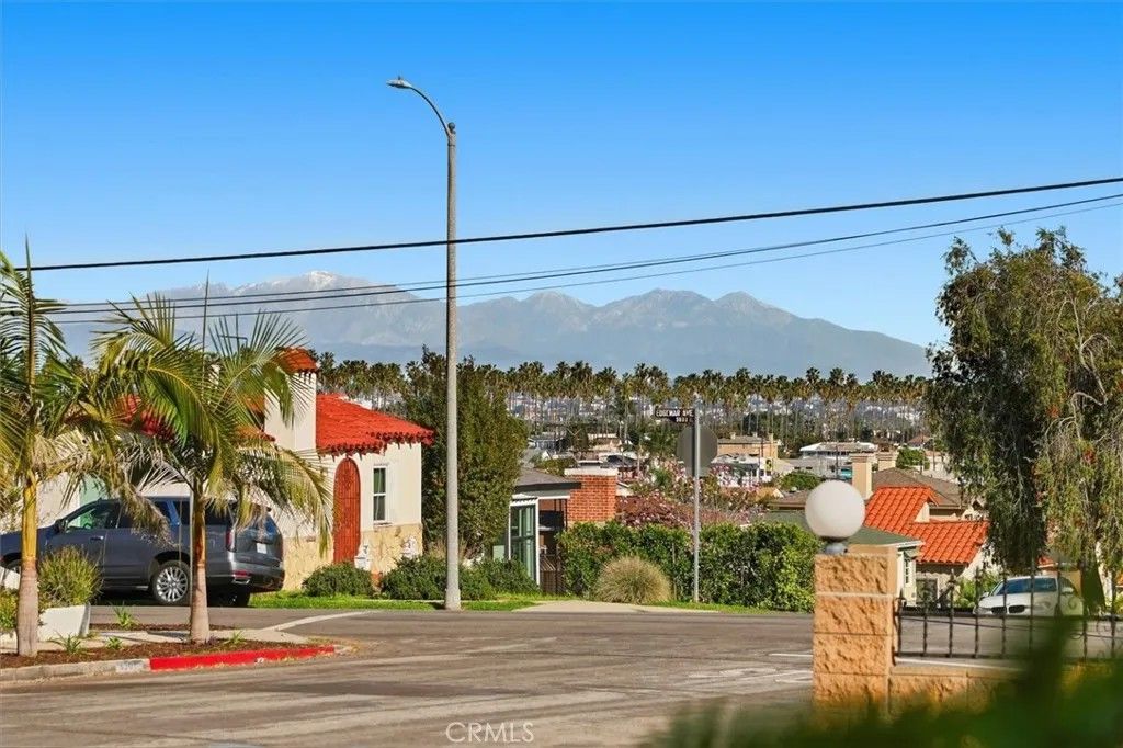 Photo of 4312 W 59th Street, Los Angeles, CA 90043 (MLS # SB26018370)