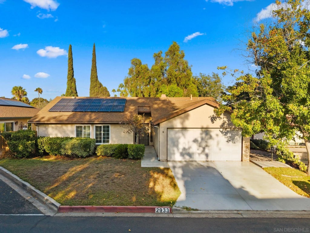 Photo of 2933 Picasso Dr, Bonita, CA 91902 (MLS # 260022738)