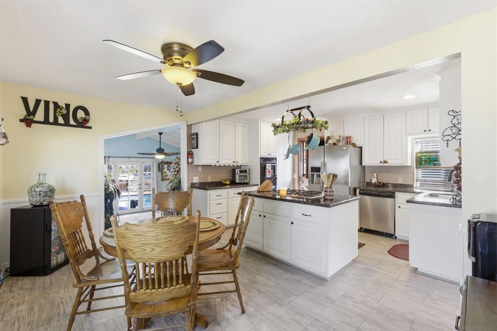 Photo of 1178 Eucalyptus Dr, El Cajon, CA 92020 (MLS # 250046080)