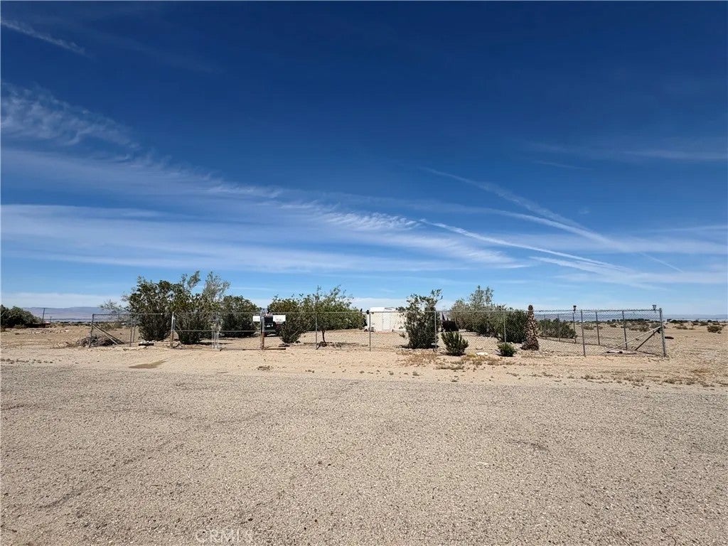 Photo of 2478 Fullerton Ave, Salton Sea, CA 92274 (MLS # IG26066178)