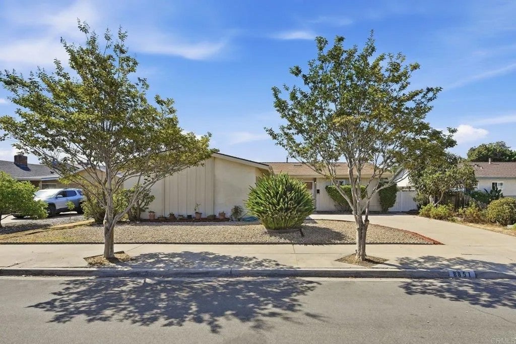 8851 Sovereign Road