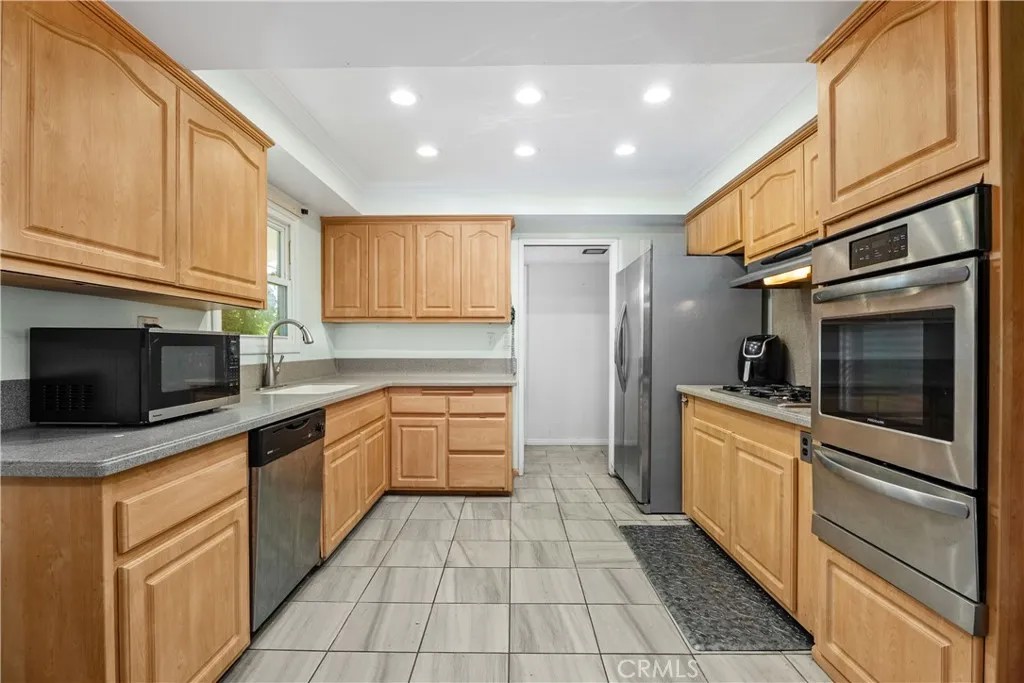 7060 Santa Ana Circle