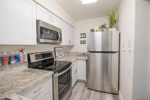 1337 Camanito Galbadon Unit H, San Diego, CA 92108 - #: 250043087