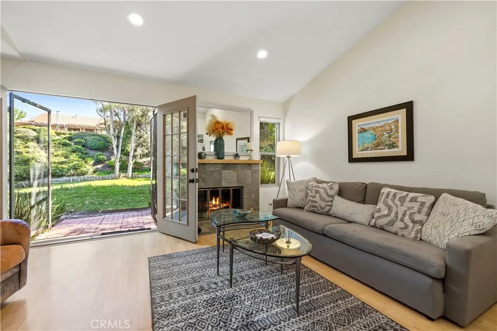 19958 Avenue Of The Oaks