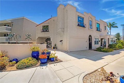 Photo of 506 Palm Avenue, Coronado, CA 92118 (MLS # OC25257785)