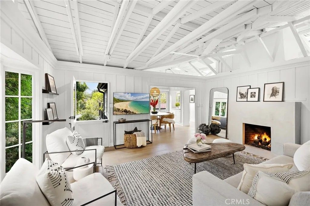 Photo of 592 Bluebird Canyon Drive, Laguna Beach, CA 92651 (MLS # LG26017924)