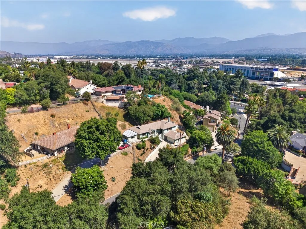 1845 Canyon
