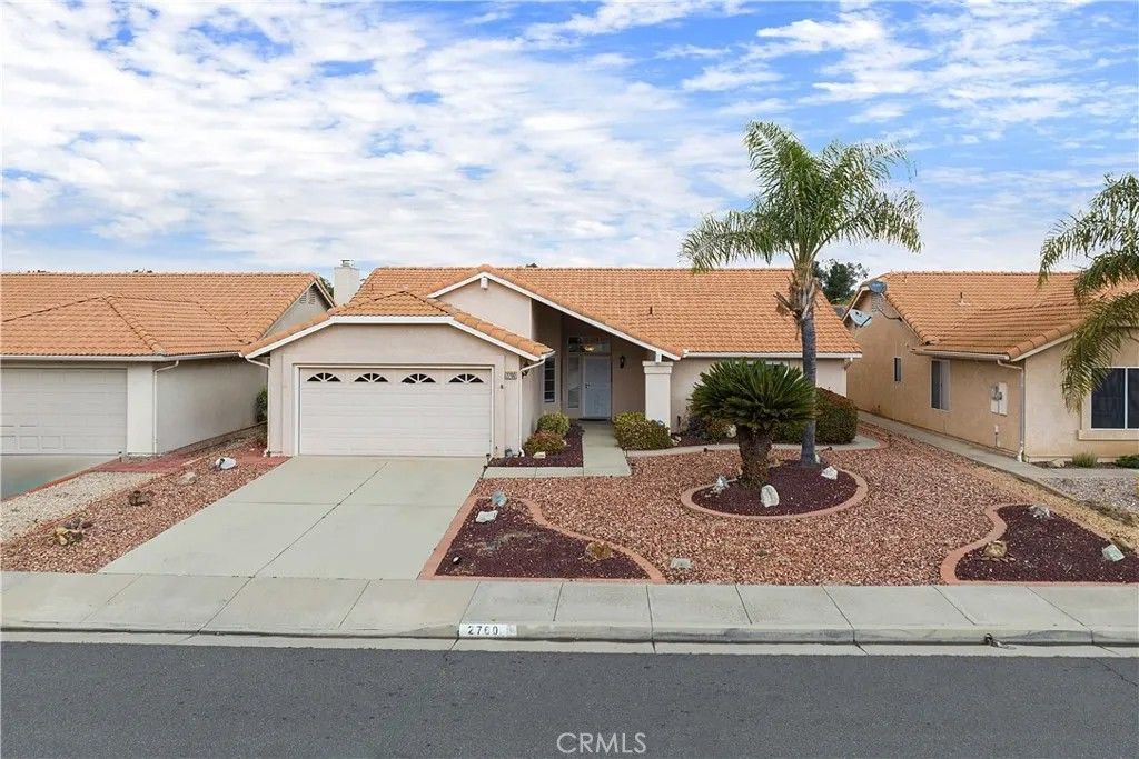 Photo of 2760 Banyan Tree Ln, Hemet, CA 92545 (MLS # SW26093468)