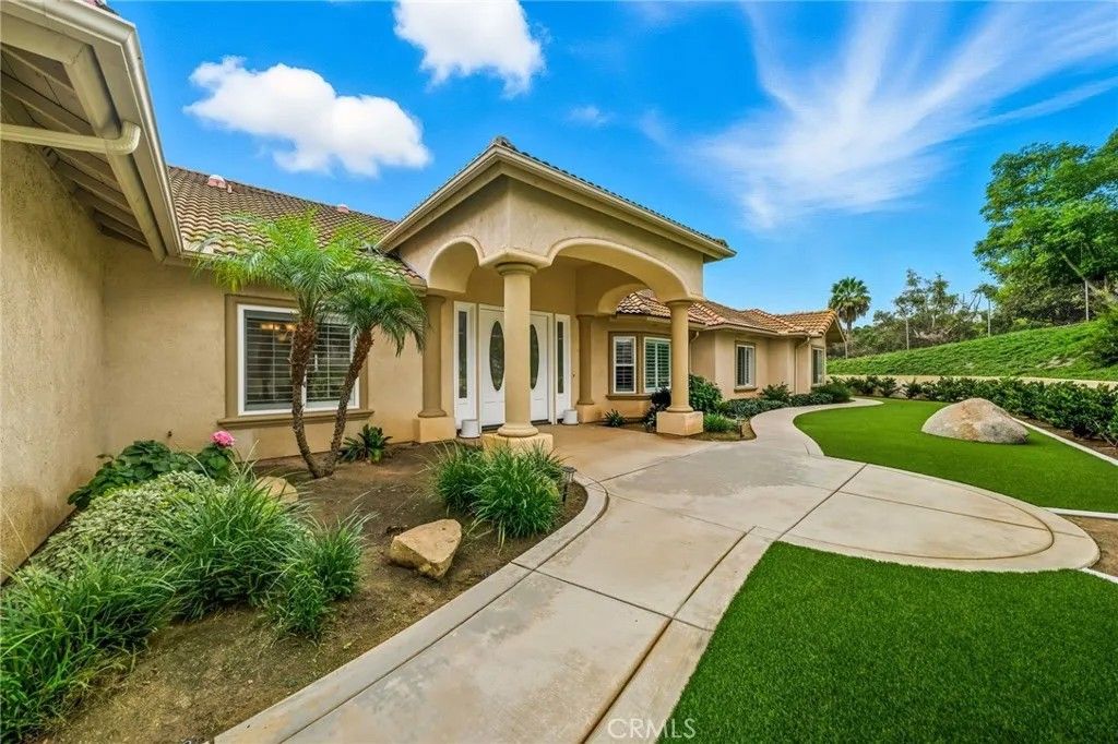 Photo of 3995 Via Monte Alegre, Bonsall, CA 92003 (MLS # SW25234821)