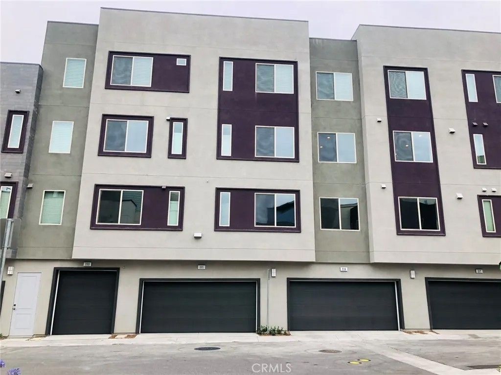 Photo of 221 Bowery, Irvine, CA 92612 (MLS # OC26020427)