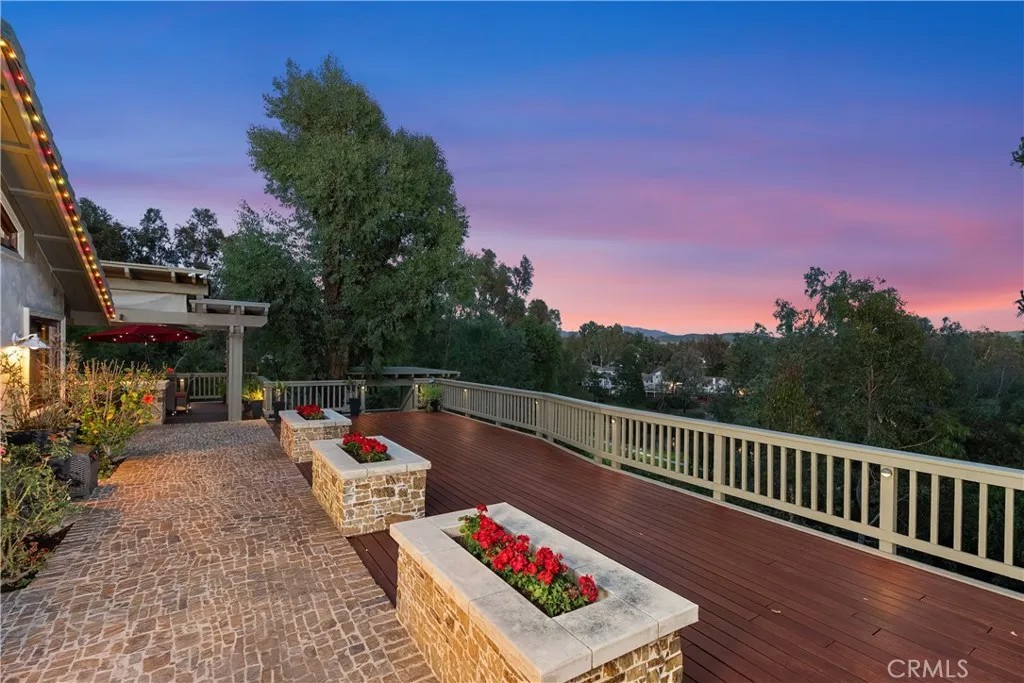 7626 E Saddlehill Trail
