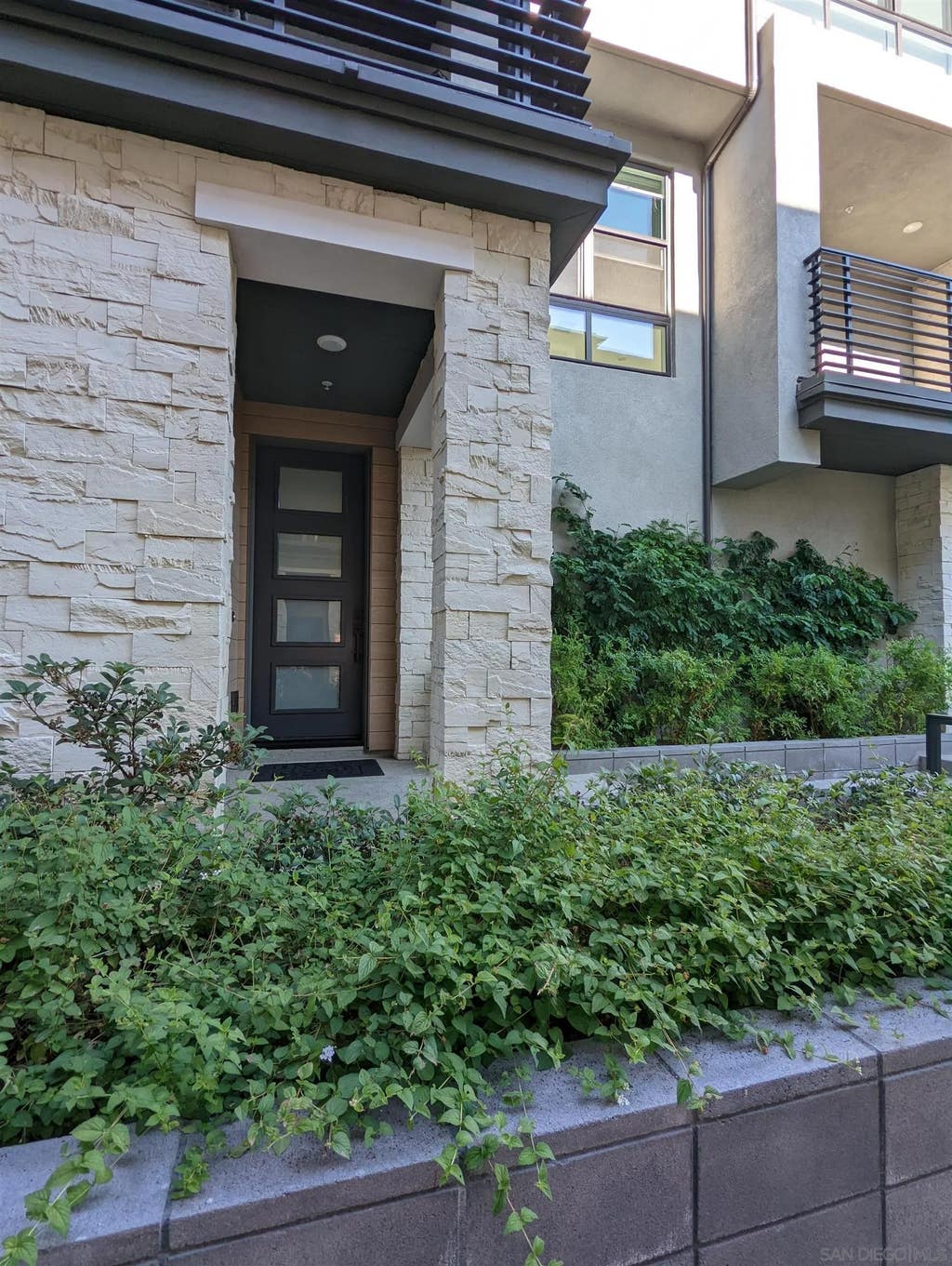 Photo of 2952 Via Alta Pl, San Diego, CA 92108 (MLS # 260014647)