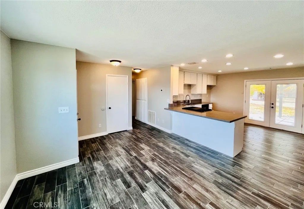 Photo of 11092 Saratoga Rd, Apple Valley, CA 92308 (MLS # HD25280079)