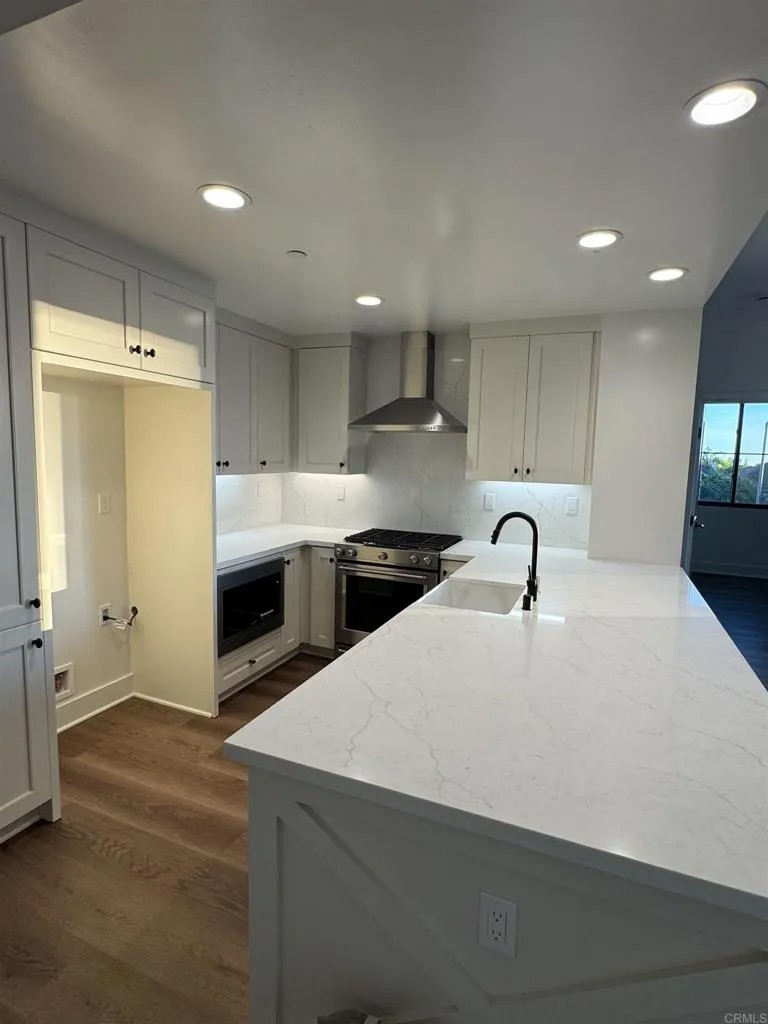 1105 Catania Court 201