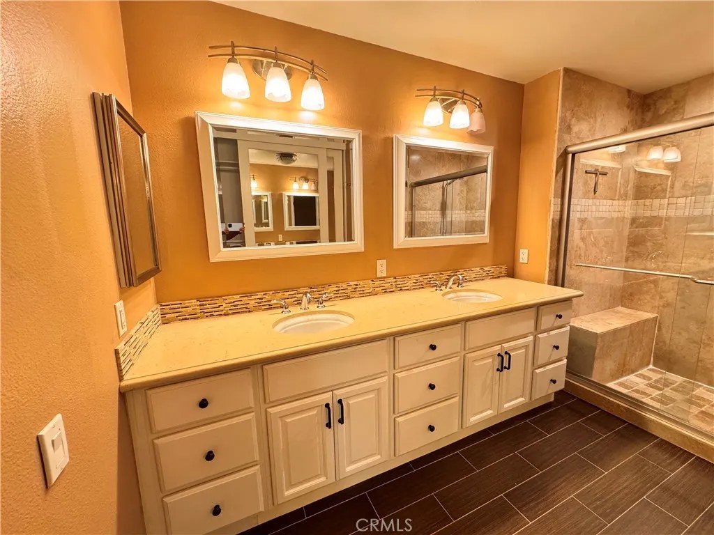 3605 Falconridge