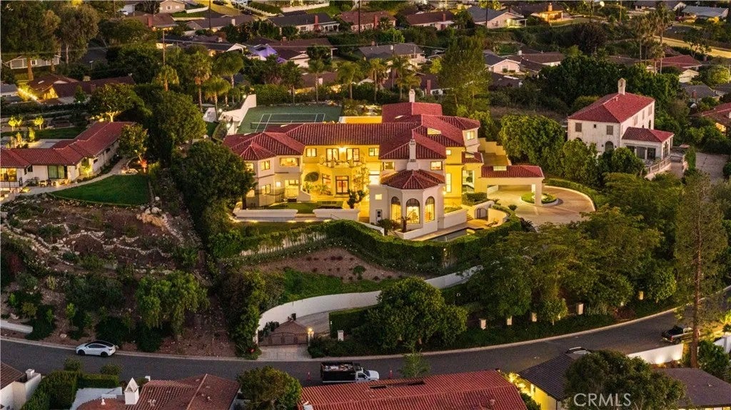 2228 Via Cerritos