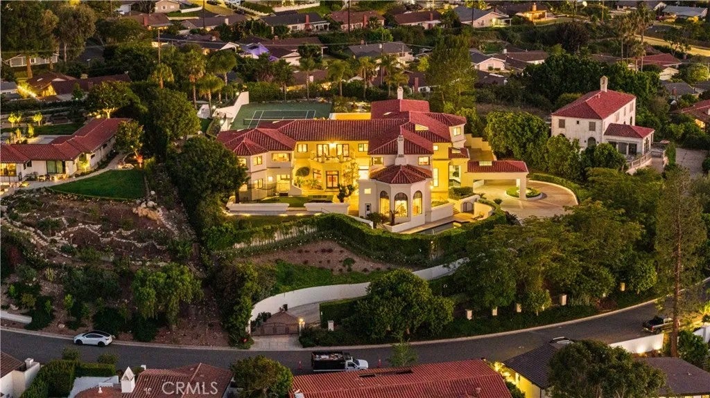2228 Via Cerritos
