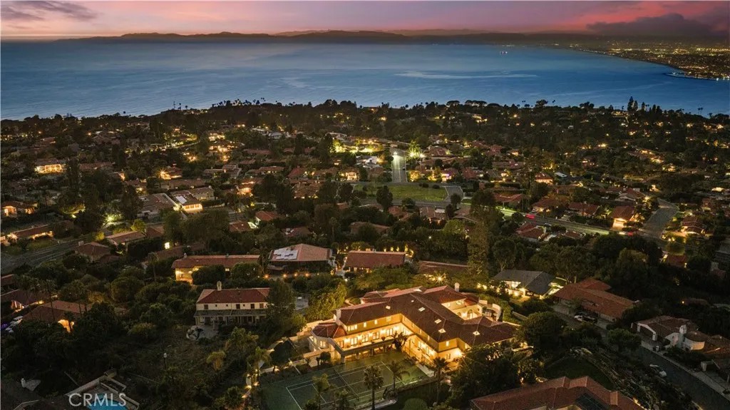 2228 Via Cerritos