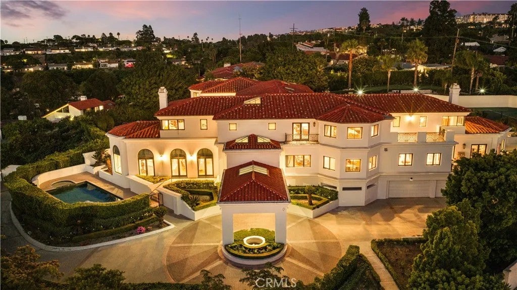 2228 Via Cerritos