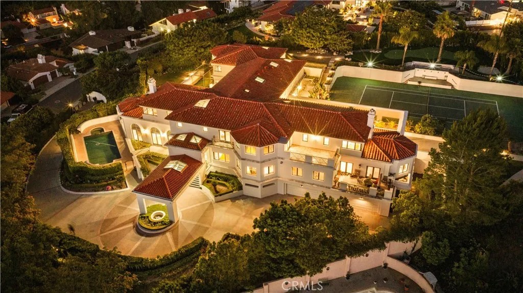 2228 Via Cerritos