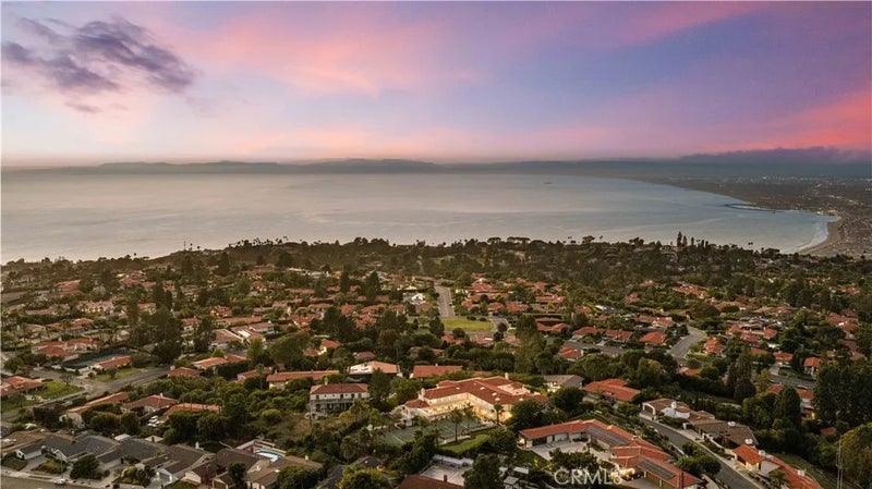 2228 Via Cerritos
