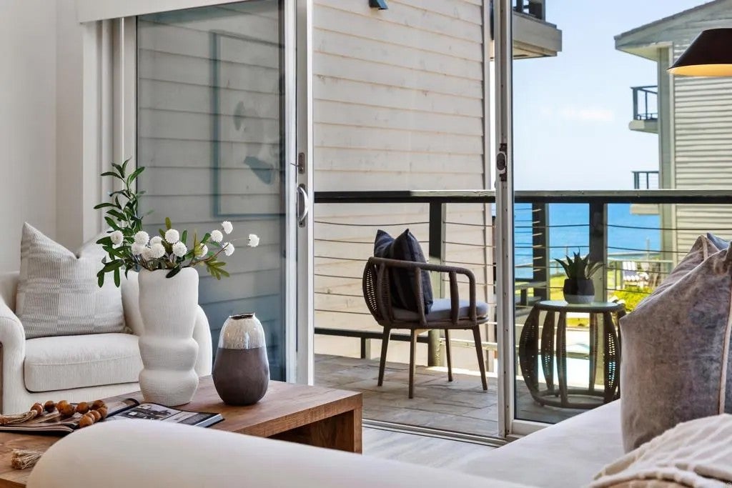Photo of 940 Sealane Drive #7, Encinitas, CA 92024 (MLS # NDP2606069)