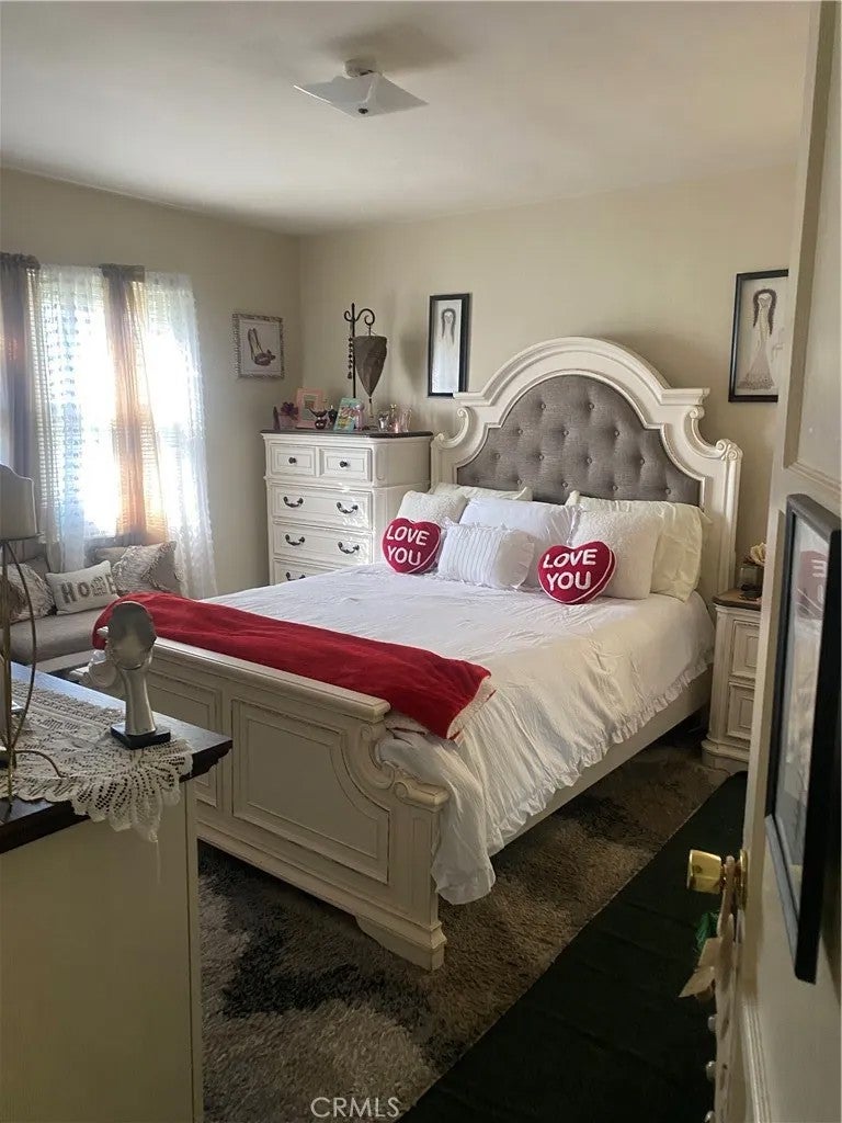 2115 W 102nd