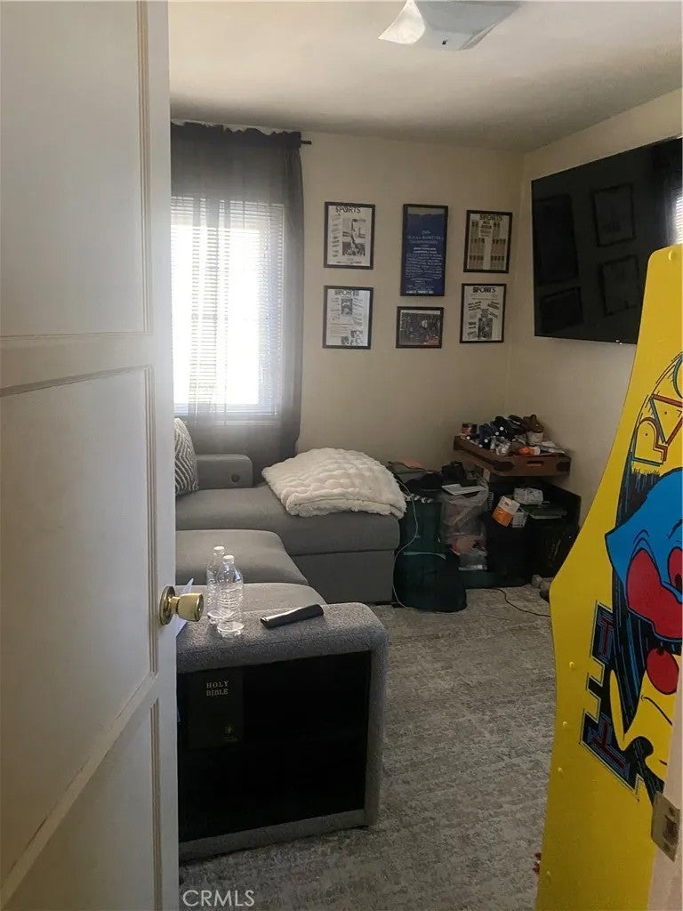 2115 W 102nd