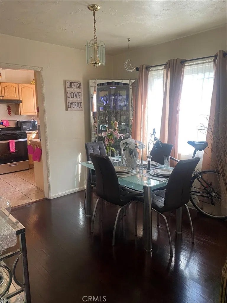 2115 W 102nd