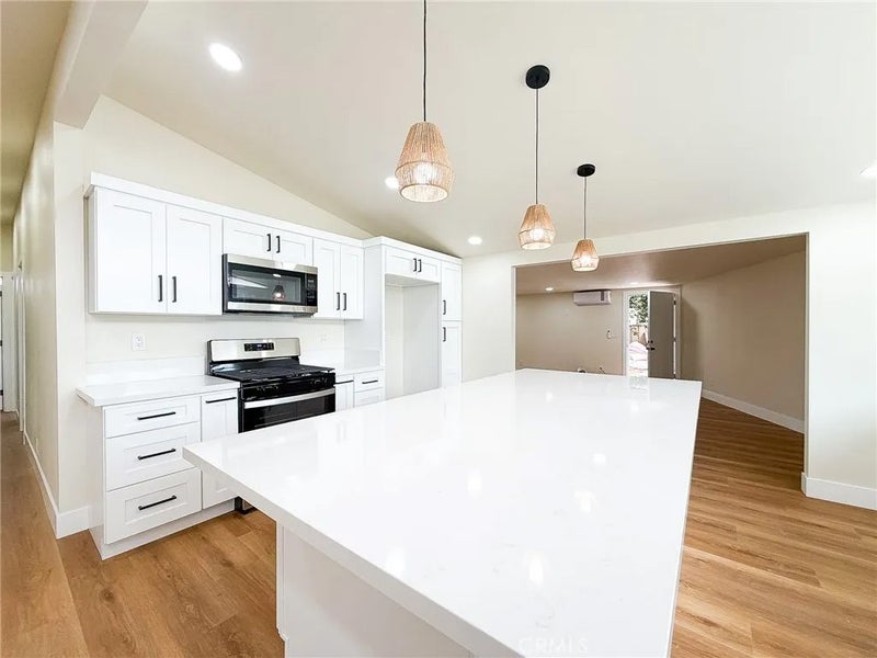 836 S Bellevue