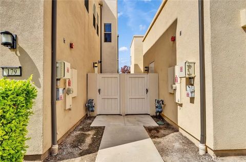Tiny photo for 179 Terrapin, Irvine, CA 92618 (MLS # OC25245740)