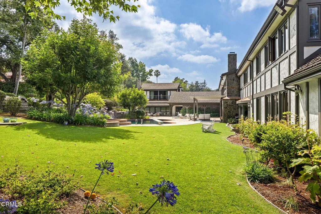860 Flintridge Avenue