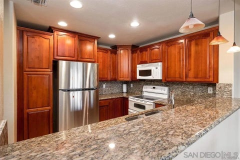 Tiny photo for 12122 Royal Birkdale ROW #205, San Diego, CA 92128 (MLS # 260017913)