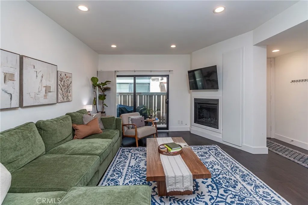 1734 N Verdugo 23