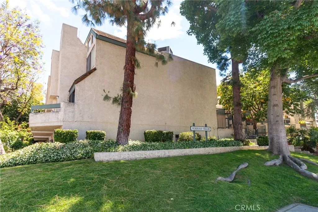 1734 N Verdugo 23