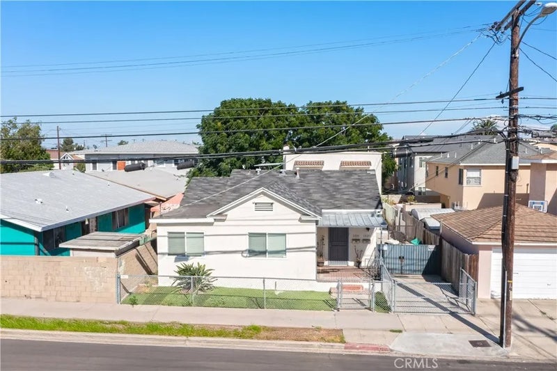 1316 S Grand
