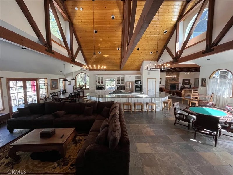 42385 Fox Farm