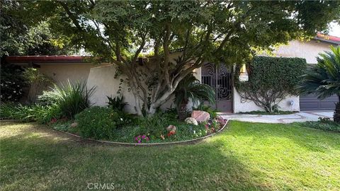 Tiny photo for 22612 Paul Revere Dr, Calabasas, CA 91302 (MLS # SR25245085)