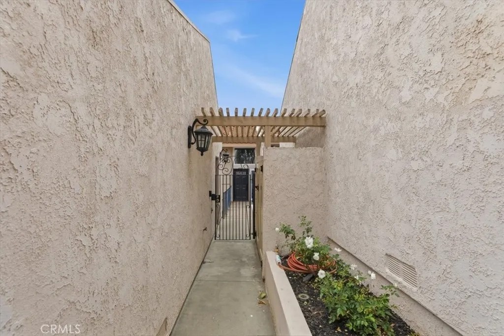 2272 El Capitan Drive