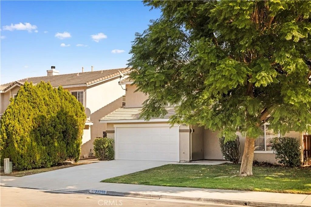 Photo of 23296 Tulip Court, Corona, CA 92883 (MLS # AR25252490)