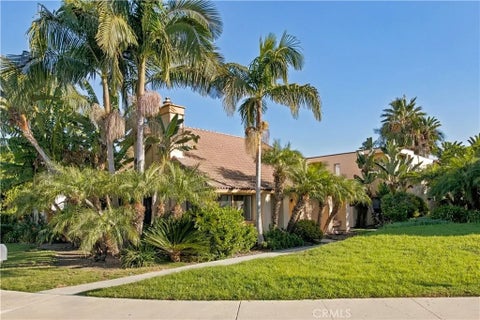 Photo of 128 Avenida Las Brisas, Oceanside, CA 92057 (MLS # ND26231336)